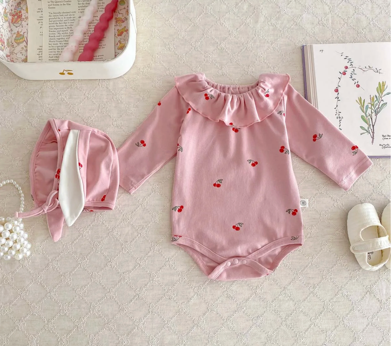 🌸 さくらんぼフリルロンパース